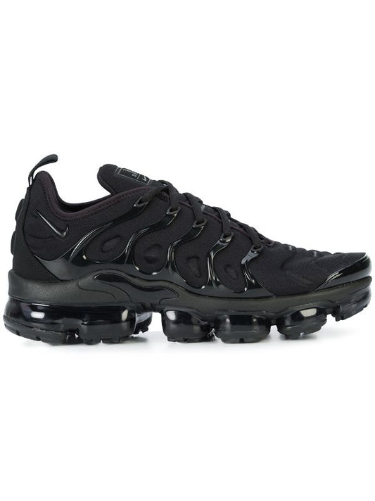 Nike Air Vapormax Plus "Triple Black" sneakers